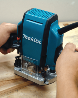 Rebajador Fresadora Manual 900W RP0900 MAKITA